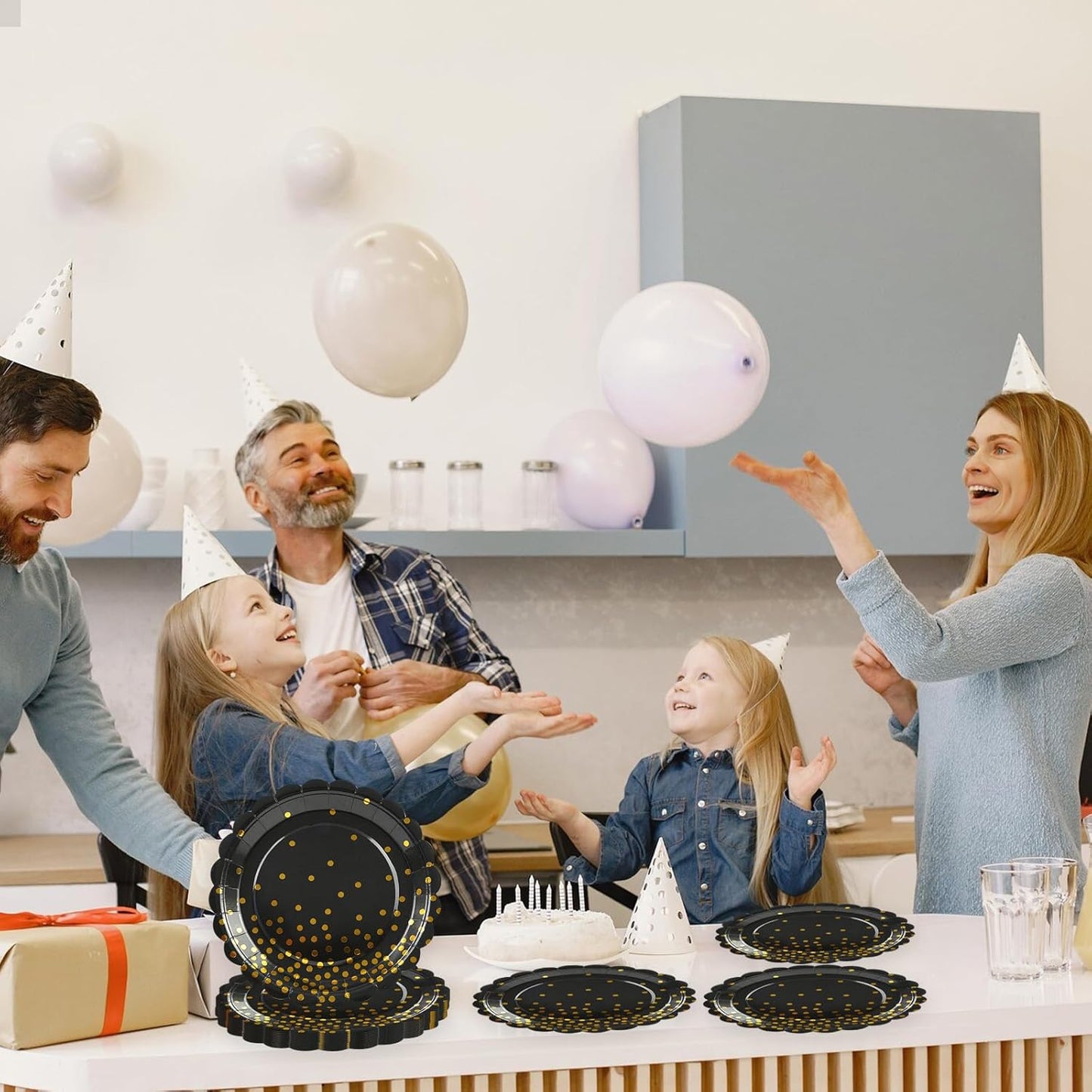 50PCS Black and Gold Paper Plates, 7 Inch Black Scalloped Party Plates Disposable Dessert Plate Cake Plate for Graduation Retirement Aniversary Birthday Dinner