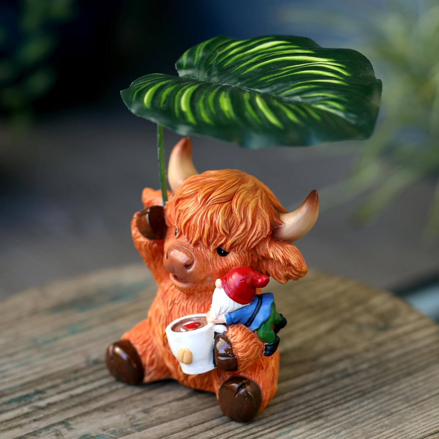 Garden Gnome with Highland Cattle 6.5“ Figurine Ornament for Indoor Outdoor Home Patio Yard Lawn, Red Hat, Blue Outfit, Indoor Outdoor Decorative Statue