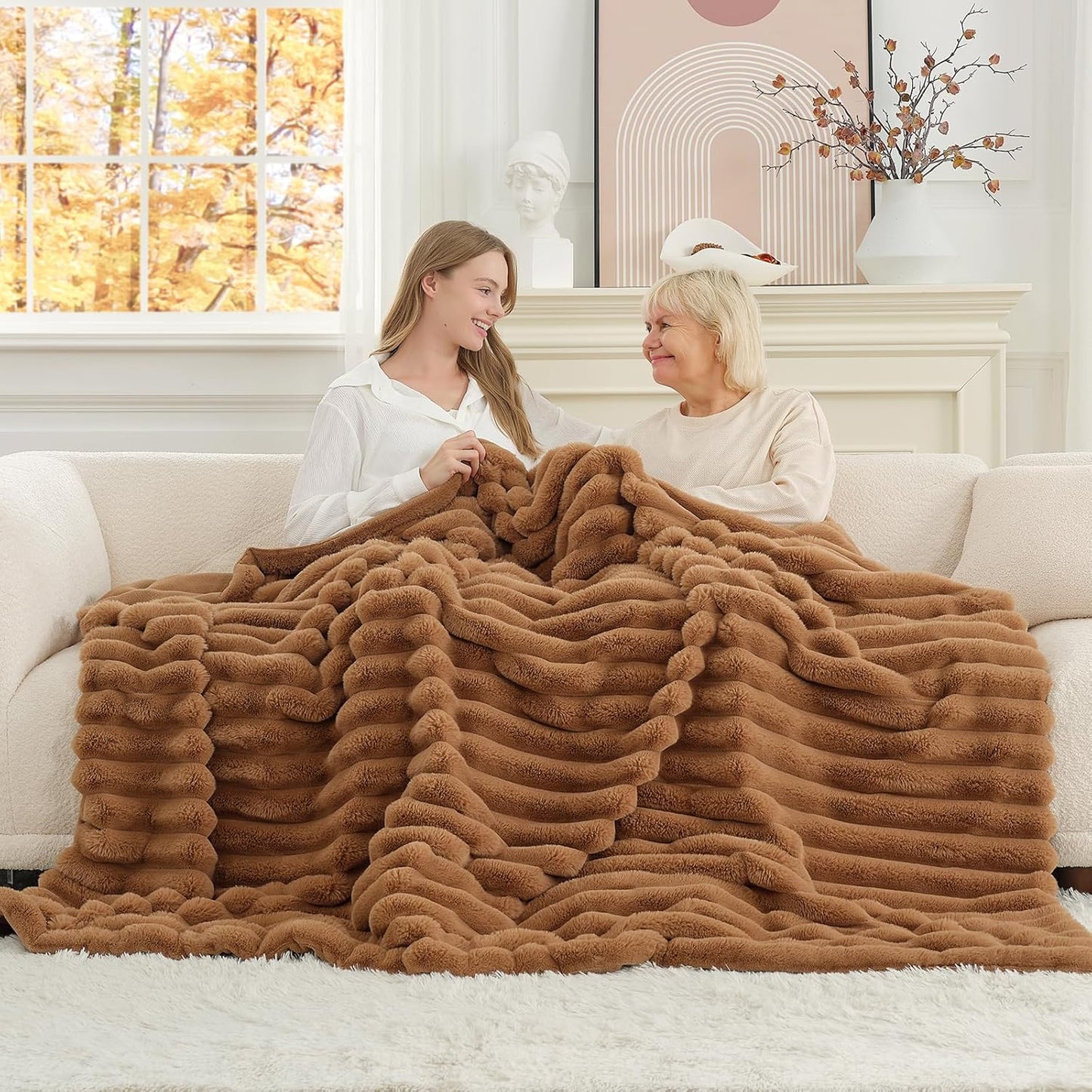 Cozy Bliss Faux Fur Throw Blanket for Couch, Cozy Warm Plush Striped Blanket for Sofa Bedroom Living Room, 50 * 60 Inches Toasty Brown