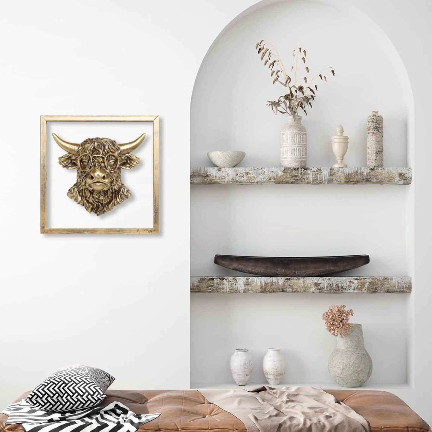 Animal Heads Wall Decor (Includes Metal Frame) Resin Animals Sculptures Head Wall Hanging Decoration Gold vintage Wall Sculpture for Living Room Bedroom Office(Highland cattle)