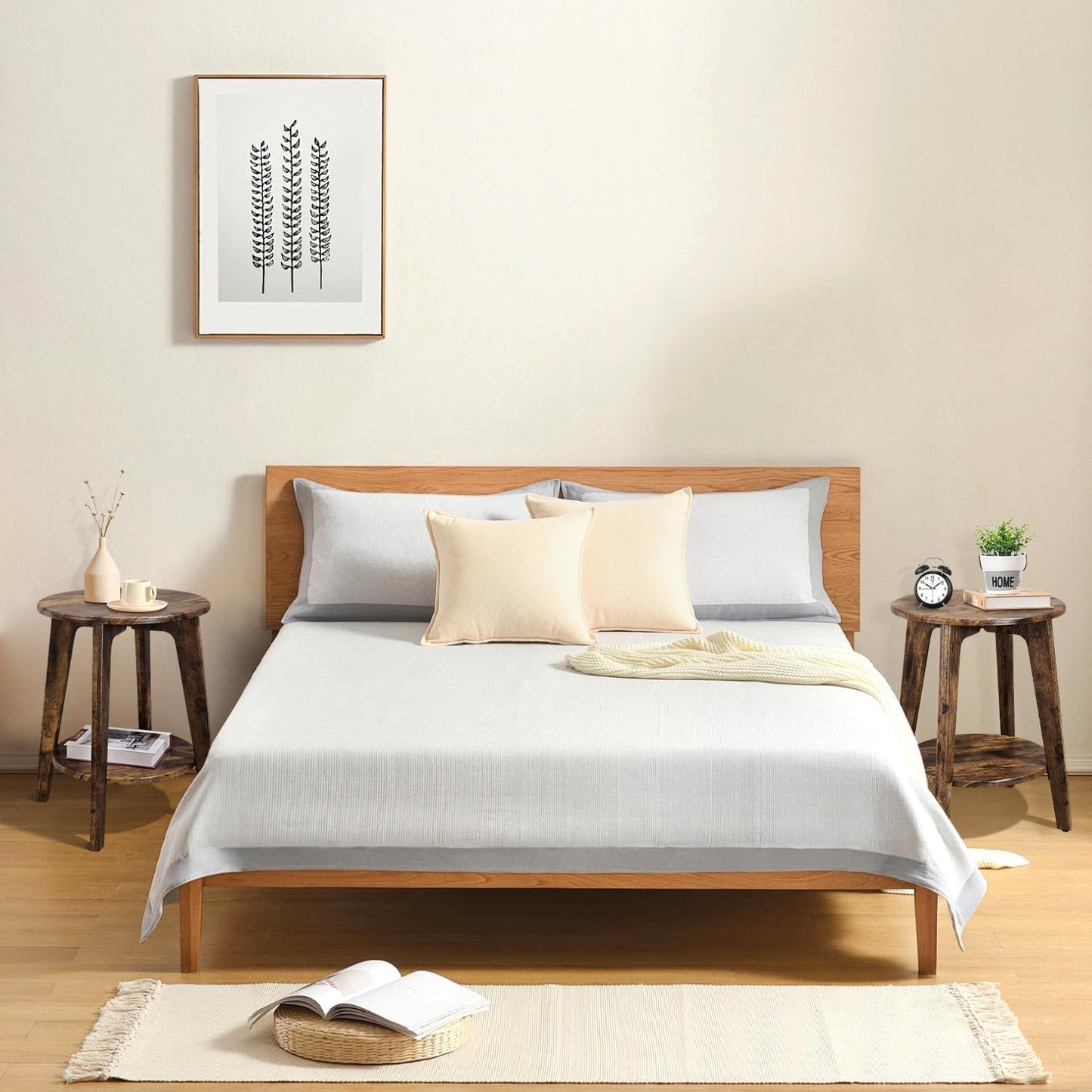 Small Round Side Table Wooden End Table with Lower Shelf Modern Nightstand Bedside Table for Small Spaces, Living Room, Bedroom Retro Brown