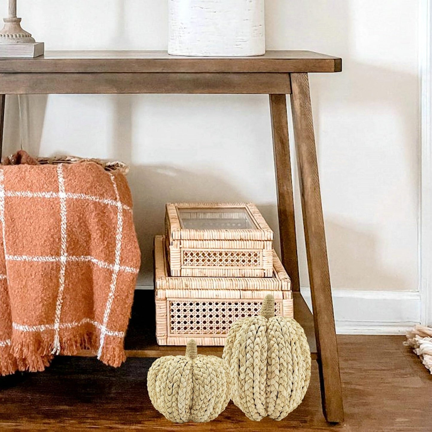 naturevibe 7.5/5.5Inches Braided Cornhusk Pumpkin Decor Set of 2 as Centerpieces for Tables,Natural Corn Stalks Woven Pumpkins for Fall Home Decor,Thanksgiving Decorations or Autumn Harvest Gifts