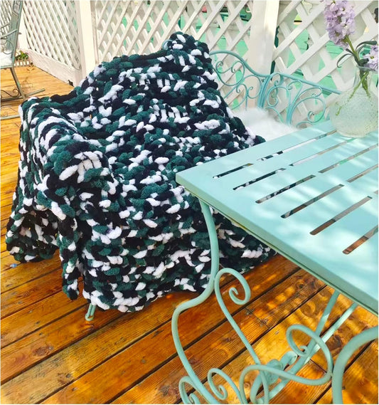 DDL&HEXI Chunky Chenille Blanket 100% Hand Knit with Jumbo Chenille Yarn (50"x60") Super Soft Large Throw Bed Blanket for Couch, Sofa, Home Decor - Machine Washable (06)