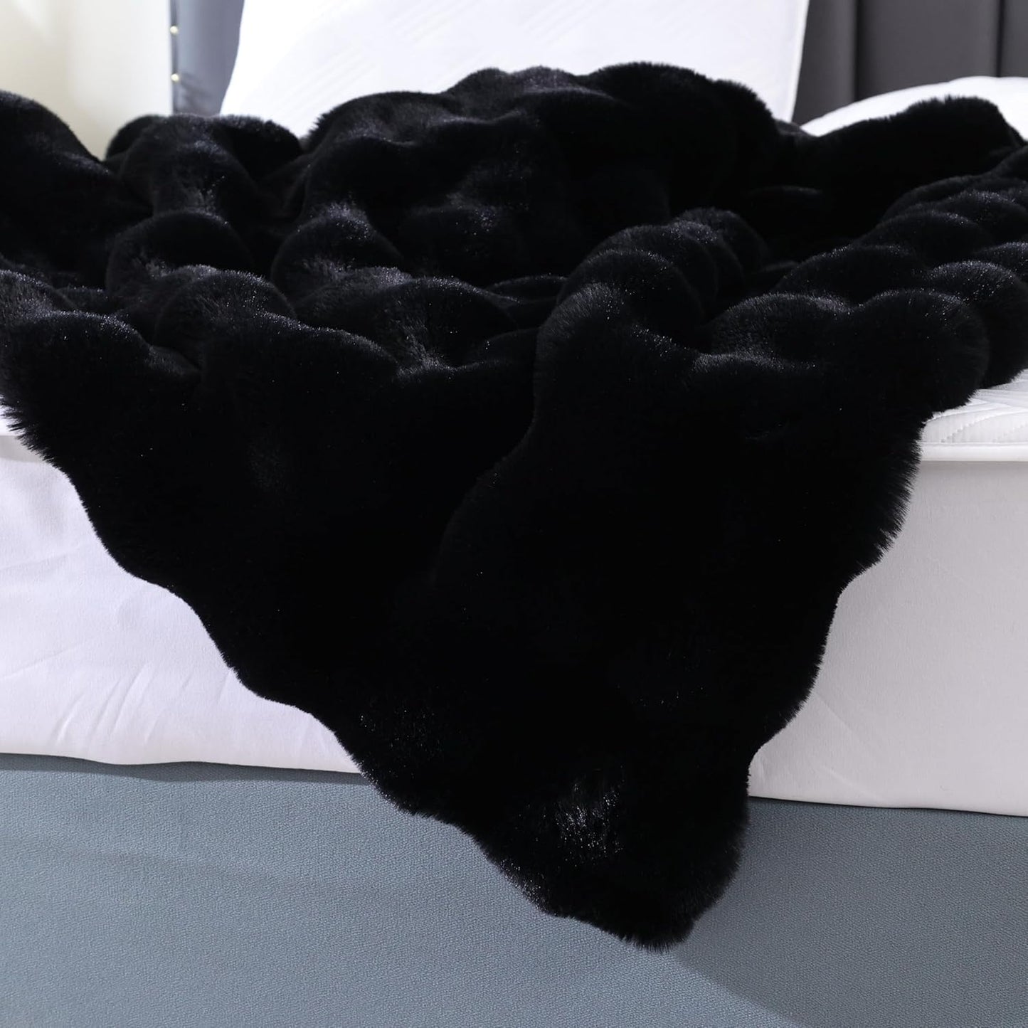 Faux Fur Black Thick Soft Throw Blanket 60X80 for Bed Couch Gift Office Chair Bunny Faux Rabbit Fur Blanket Decorative Warm Throw Blanket 860 GSM