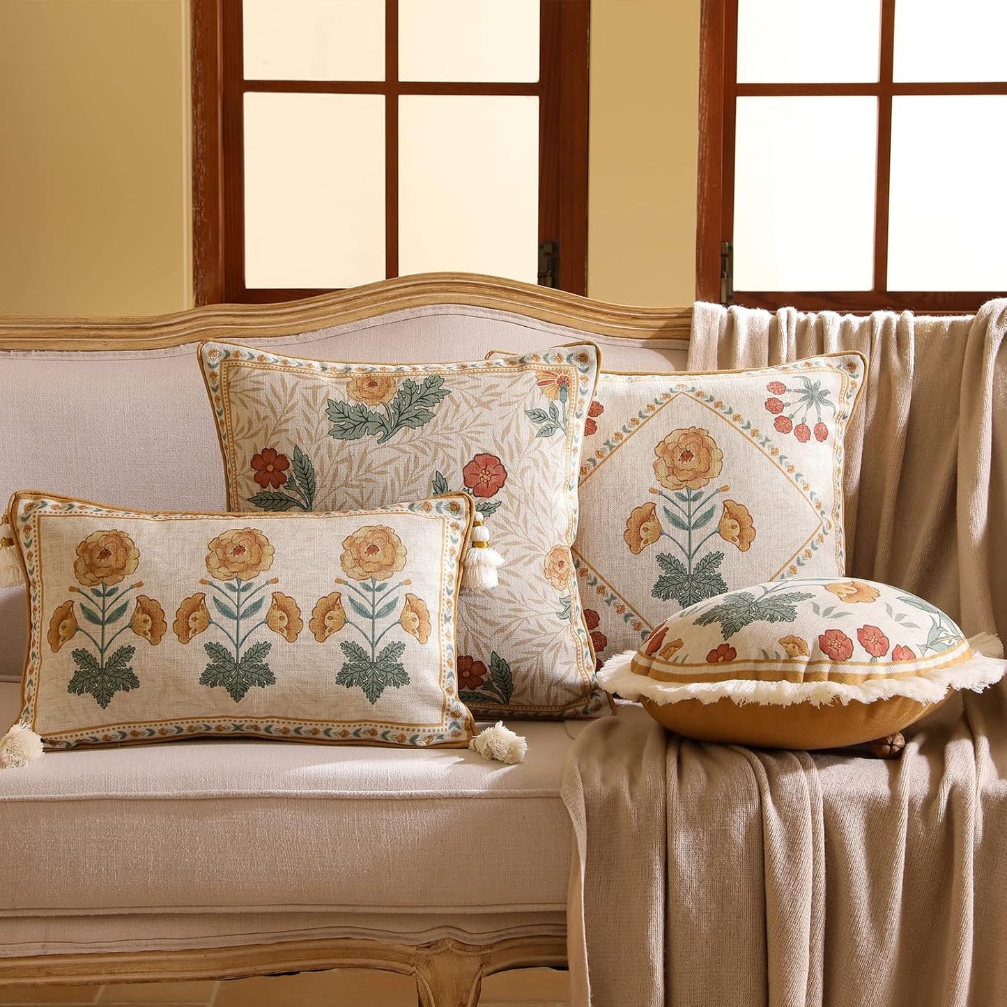 patdrea Designer Pack of 4 Throw Pillow Covers,Beige Vintage French Soft Linen Pillows Cover with Daisy Floral Pattern,Vintage Square Farmhouse Decorative Pillowcase for Couch,Bed,Living Room