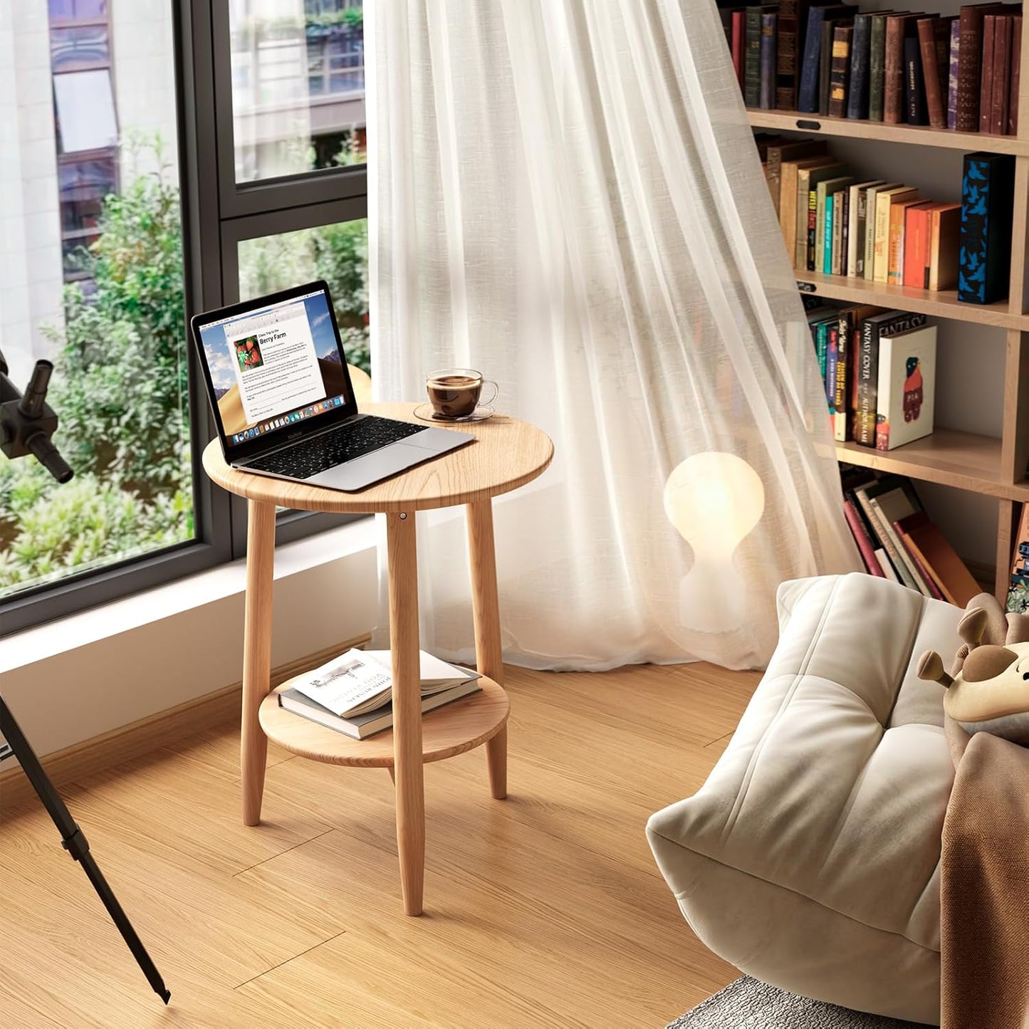 Round End Table,Solid Wood Small Round Table with Lower Shelf,Round Side Table，Nightstand for Small Spaces,Living Room,Bedroom(Natural)