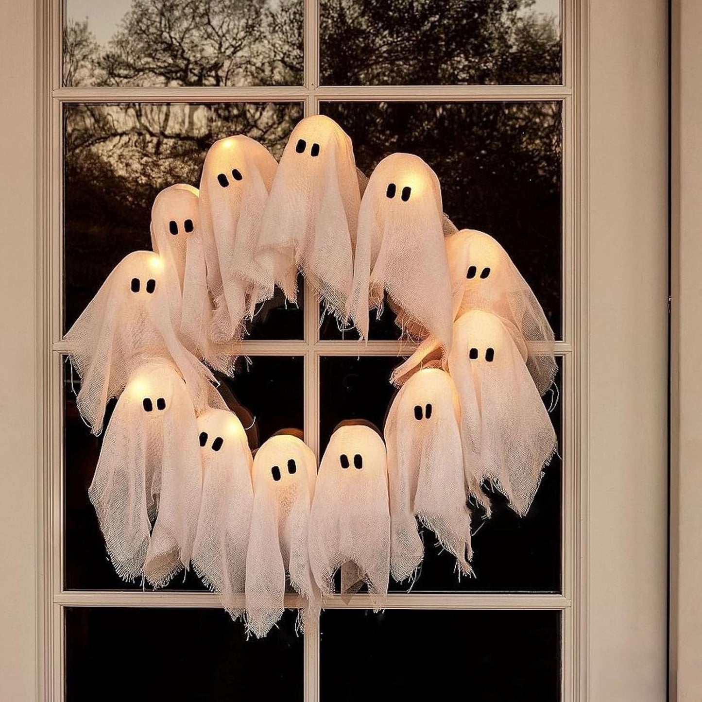 Halloween Ghost Wreath, 12 LED Light-Up White Ghost Garland, Spooky Indoor & Outdoor Hanging Decoration for Front Door, Wall, Party, Battery-Powered Halloween Decor, Holiday Spooky Garland A