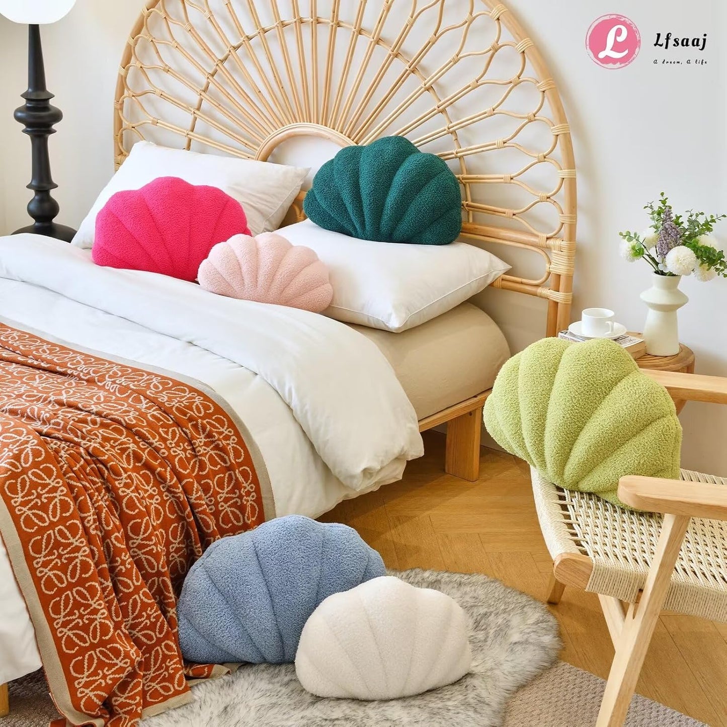 Pink Seashell Throw Pillows, Shell Shaped Throw Pillows, 18 Inch Soft Home Decorative Pillow Plush Cushion for Bed Couch Living Sofa Room Decor Accent Throw Pillow (Pink 18Inch)