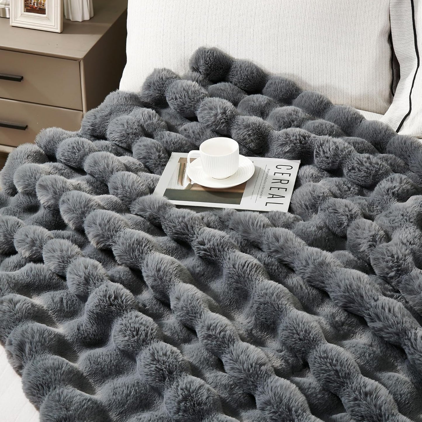 DREAMNINE Large Soft Thick Fuzzy Bubble Faux Rabbit Fur Bed Blanket Full Size 70" x 80",Reversible Gray Plush Big Warm Shaggy Fluffy Blankets for Winter,Solid Luxury Cozy Cute Bumpy Furry Blanket,Grey