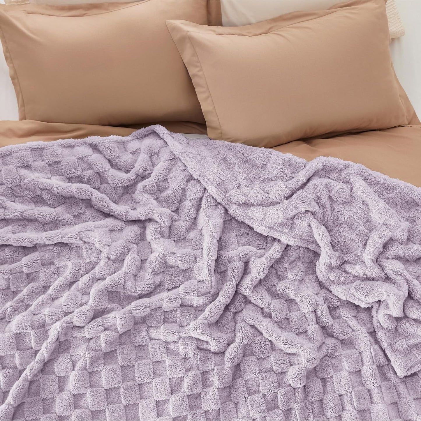 Bedsure GentleSoft Blankets Queen Size for Bed - Super Soft Cozy Blanket for Women Men Girls, Large Fuzzy Fleece Throw for Bedroom Decor, Lavender Fog, 90x90 Inches