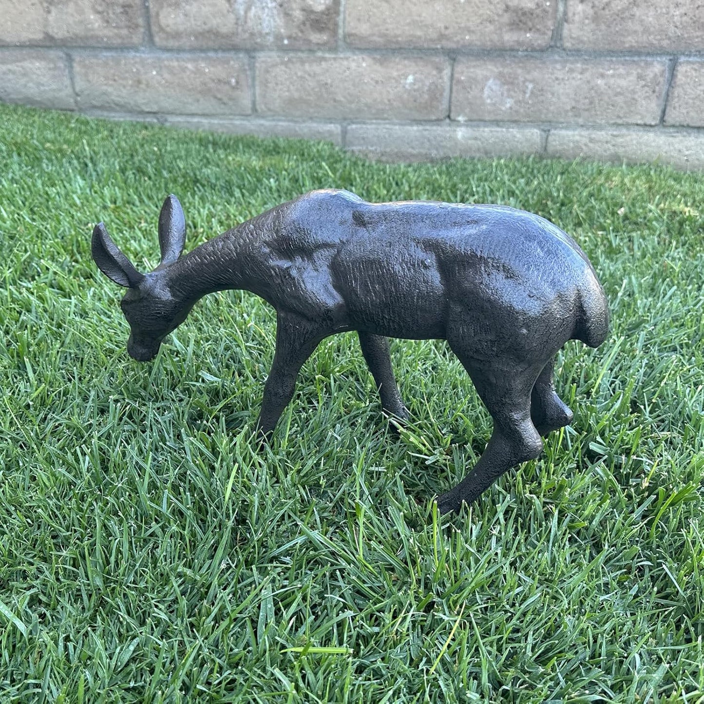 Cast Iron Deer Sculpture（11.4" Tall）, Realistic Lawn Garden Decor Statue, Lifelike Grazing Deer Figure, Outdoor/Indoor Decorative Art, Metal Animal Ornament HC3672