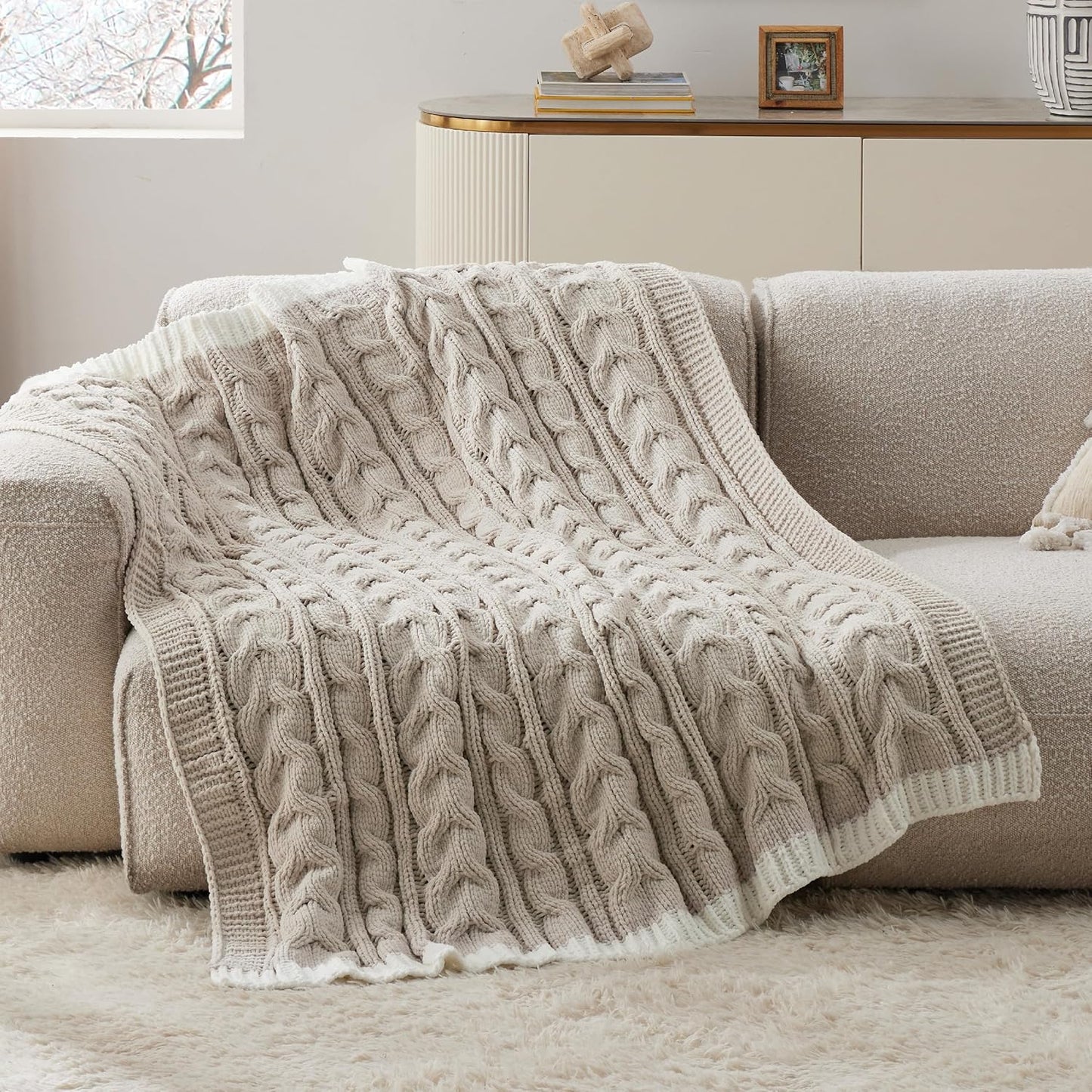 Bedsure Cable Knit Throw Blanket for Couch Bed - Breathable Chenille Chunky Knit Throw Blanket for Decorative Gift, GentleSoft Cozy and Warm for Winter and All Seasons, Beige, 50x60 Inches
