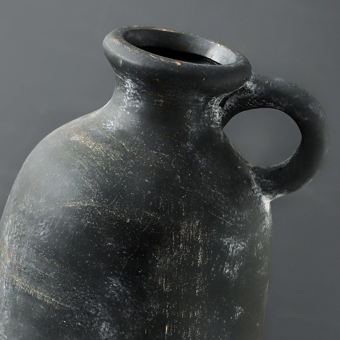 Ceramic Rustic Farmhouse Vase, 12.8" Large Rustic Black Pottery Vases Home Decor Decorative Boho Pampas Vase for Home Decor Table Living Room Decoration Shelf Mantel Enryway Kitchen