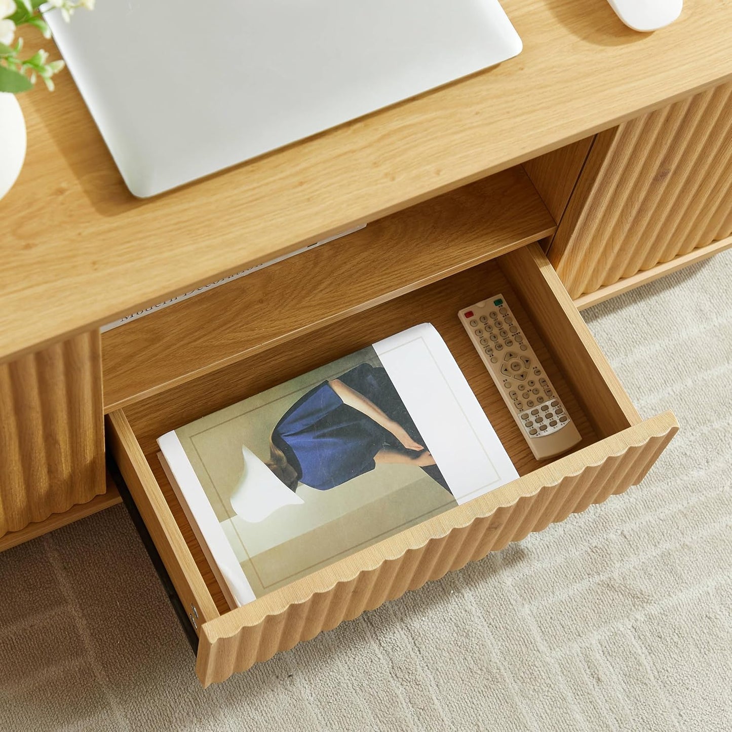 46.5" Oval Coffee Table with Drawers and Storage Mid Century Modern Fluted Solid Wood Side Coffee Tables, Luxury Tea Table Center Table for Living Rooms Offices Apartmen, Natural